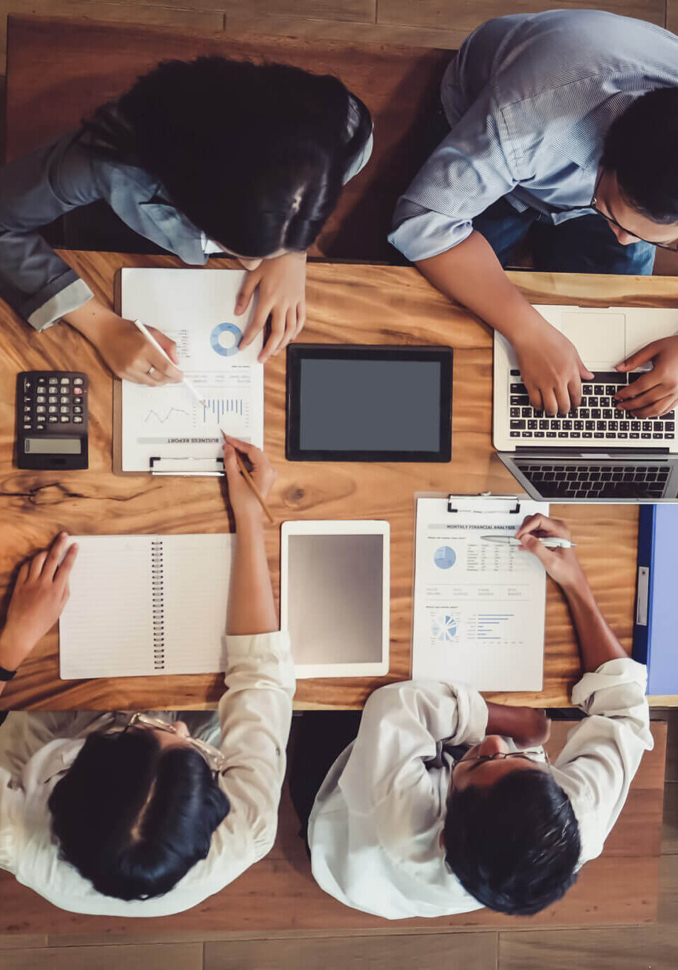 Scale-To-Million-Program-.pdf-image-011-1-2048x1365